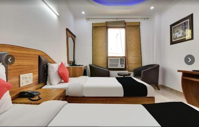 Tjs Royal Hotel Дели Экстерьер фото